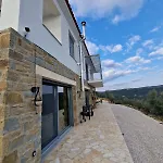 Vila Seeview And Mountain View *