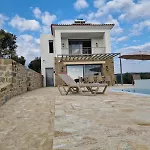 Vila Seeview And Mountain View