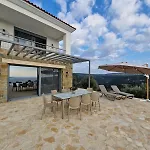 Seeview And Mountain View Vila
