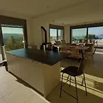 Vila Seeview And Mountain View
