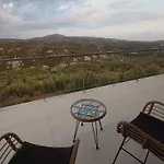Seeview And Mountain View Grizokambos