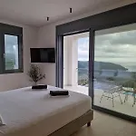 Seeview And Mountain View Vila