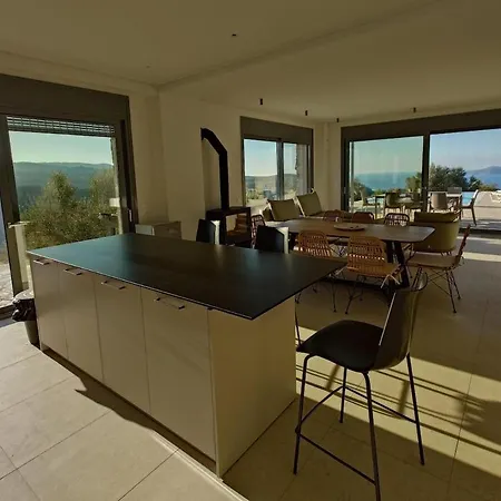 Villa Seeview And Mountain View