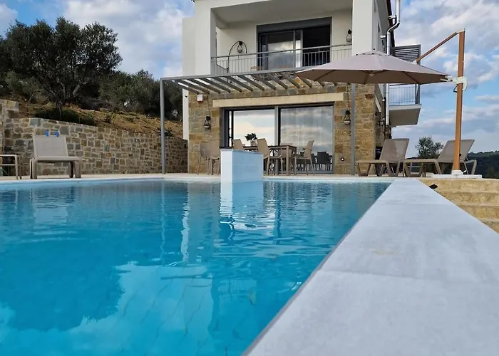 Seeview And Mountain View Villa *