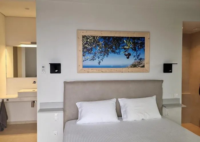 Seeview And Mountain View