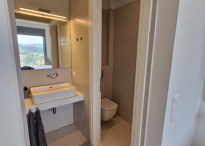 Seeview And Mountain View Villa Grizokambos