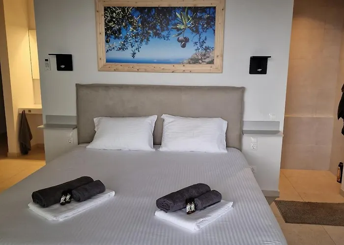 Seeview And Mountain View