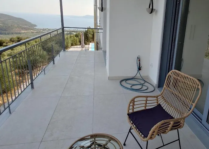Villa Seeview And Mountain View
