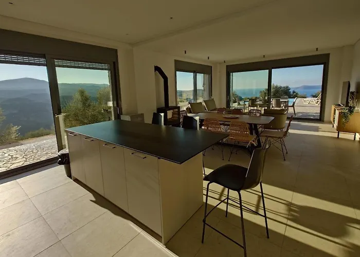 Villa Seeview And Mountain View