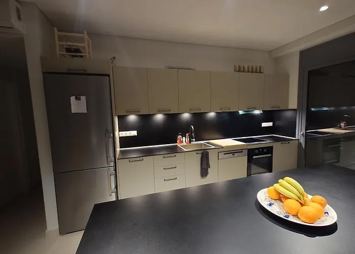 Seeview And Mountain View *