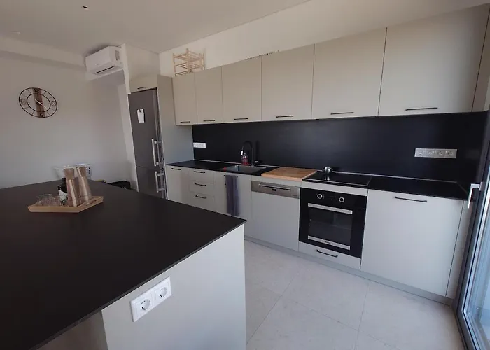 Βίλα Seeview And Mountain View Γκριζόκαμπος